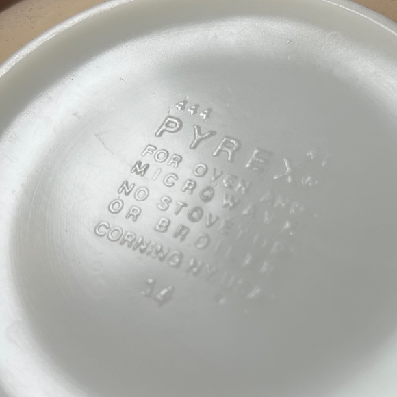 Pyrex Homestead Cinderella Bowl #444 - Tan & Blue - Picture 3 of 6